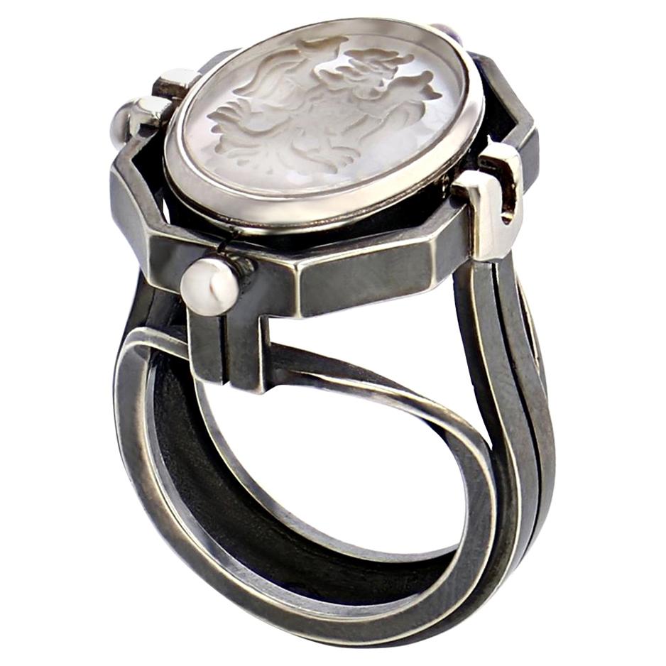 AIR Chevalière Ring in 18k White Gold By Elie Top For Sale