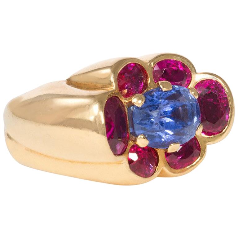 Cartier 1940s Gold and Two-Color Sapphire Ring of Florette Design