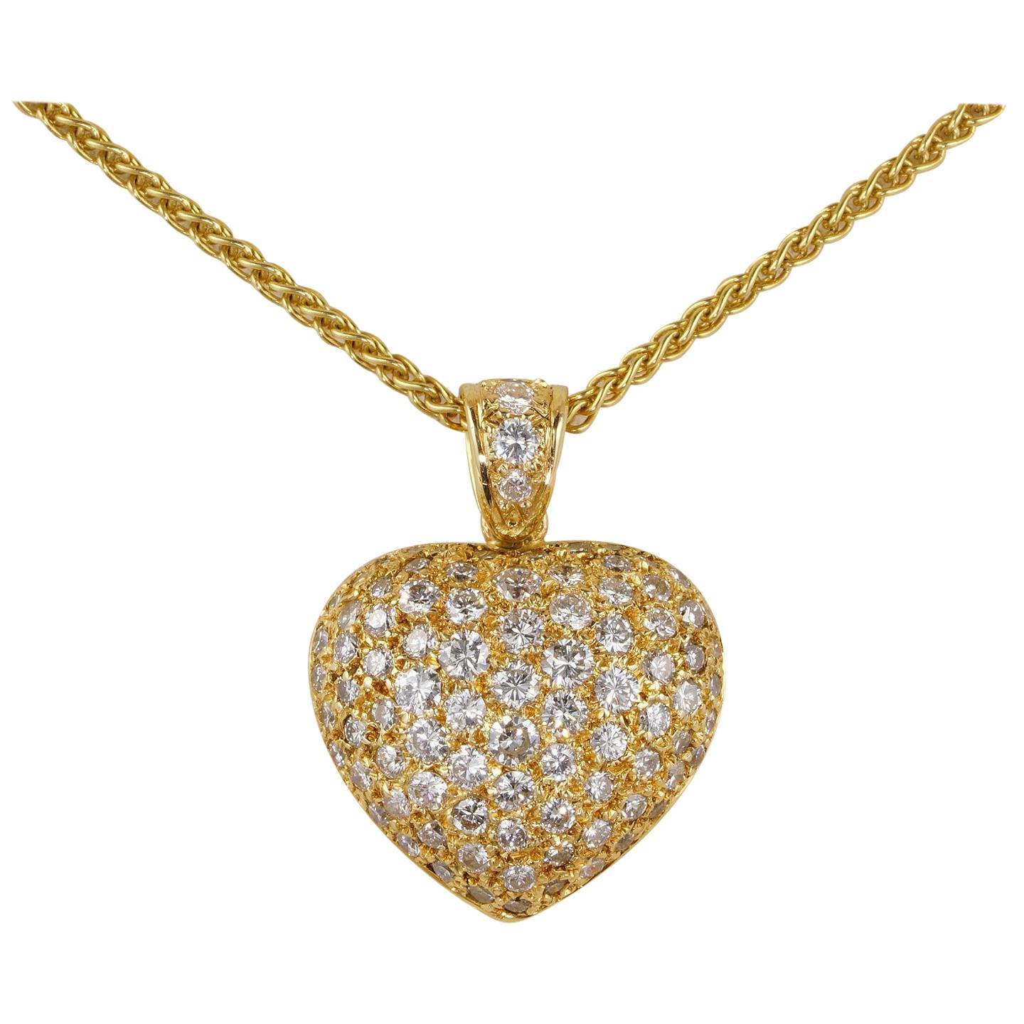 Spectacular Quality French 2.80 Carat Diamond Heat Pendant Chain For Sale