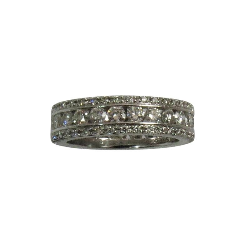 Favero 18 Karat White Gold Round Diamond Eternity Band Ring For Sale