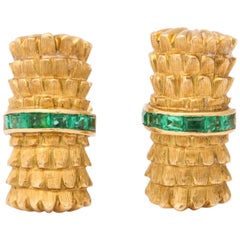 1960s Bamboo Design Calibre Cut Emerald and Florentine Gold Flip Up Cufflinks