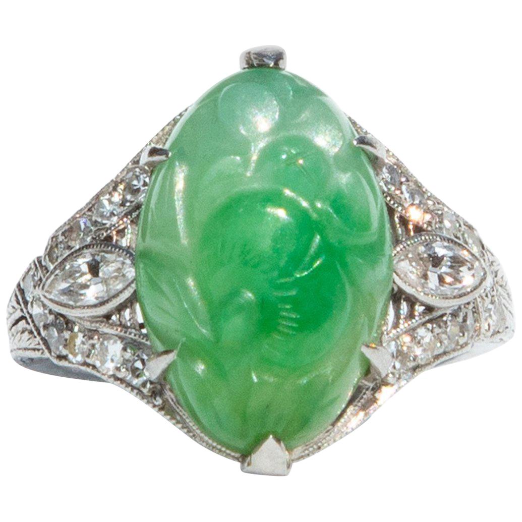 Platin-Ring aus Jade und Diamant im Art déco-Stil