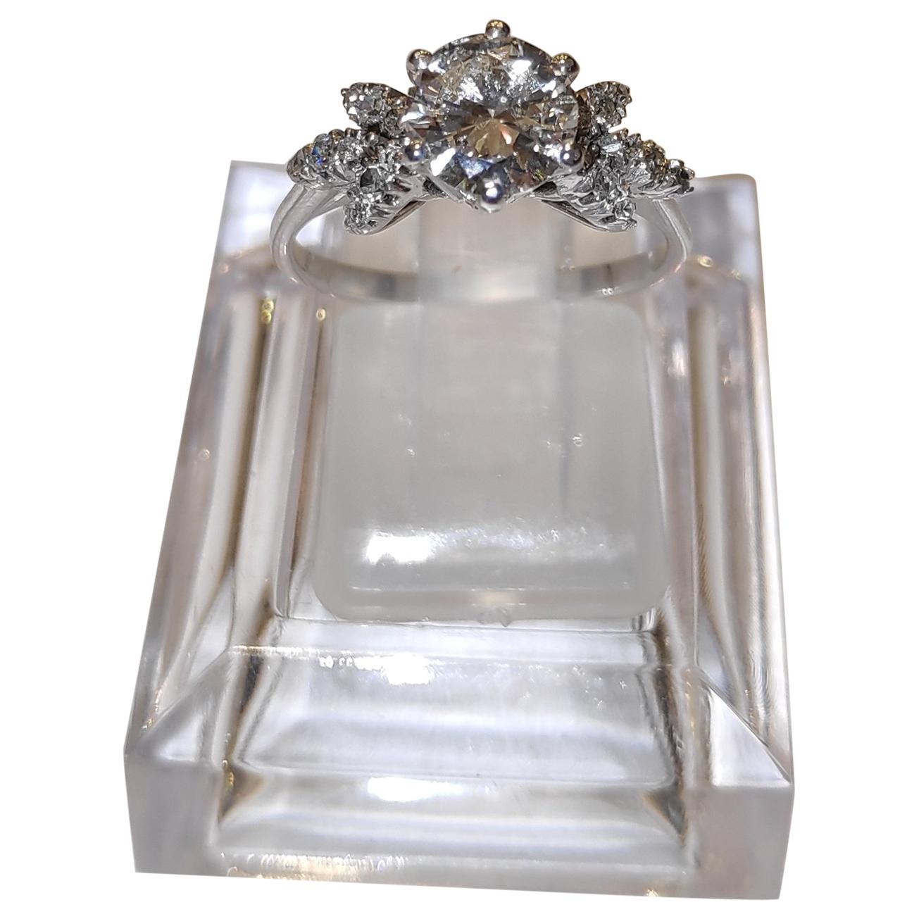 IGI Certified 1.01 Carat Solitaire Diamond Ring For Sale