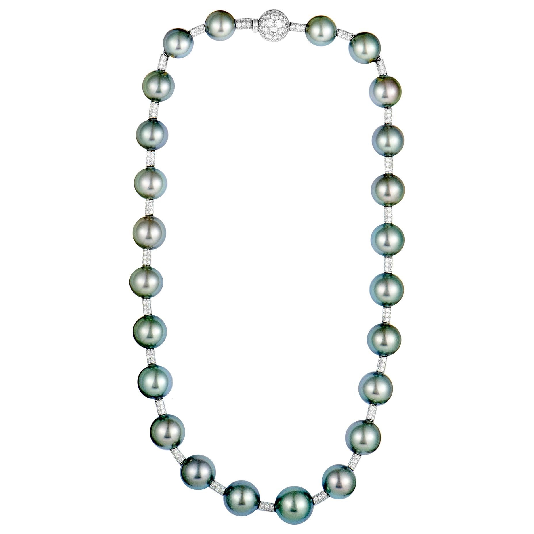 Chanel Diamond and Tahitian Black Pearls White Gold Necklace