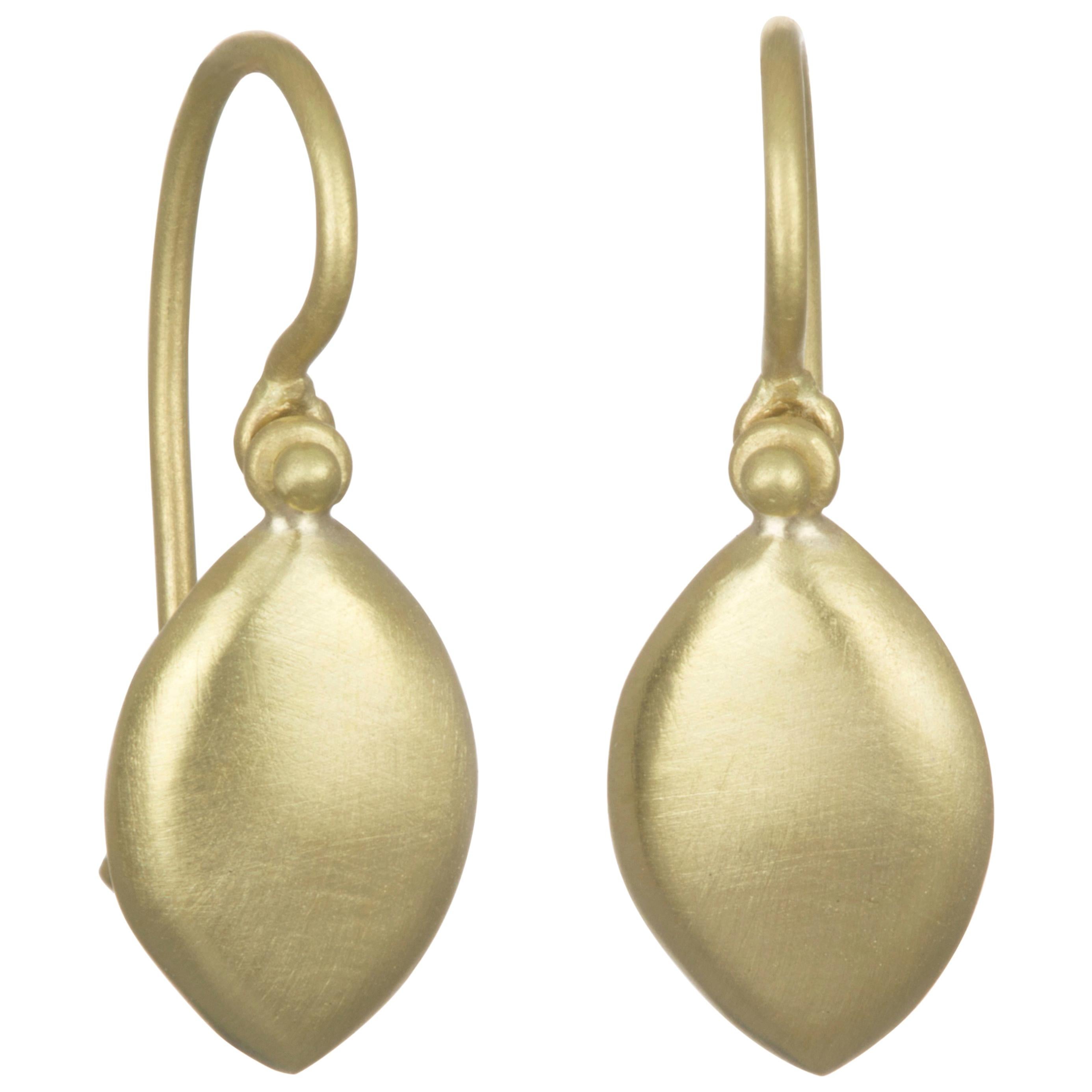 Faye Kim 18 Karat Gold Marquise Chiclet Earring For Sale