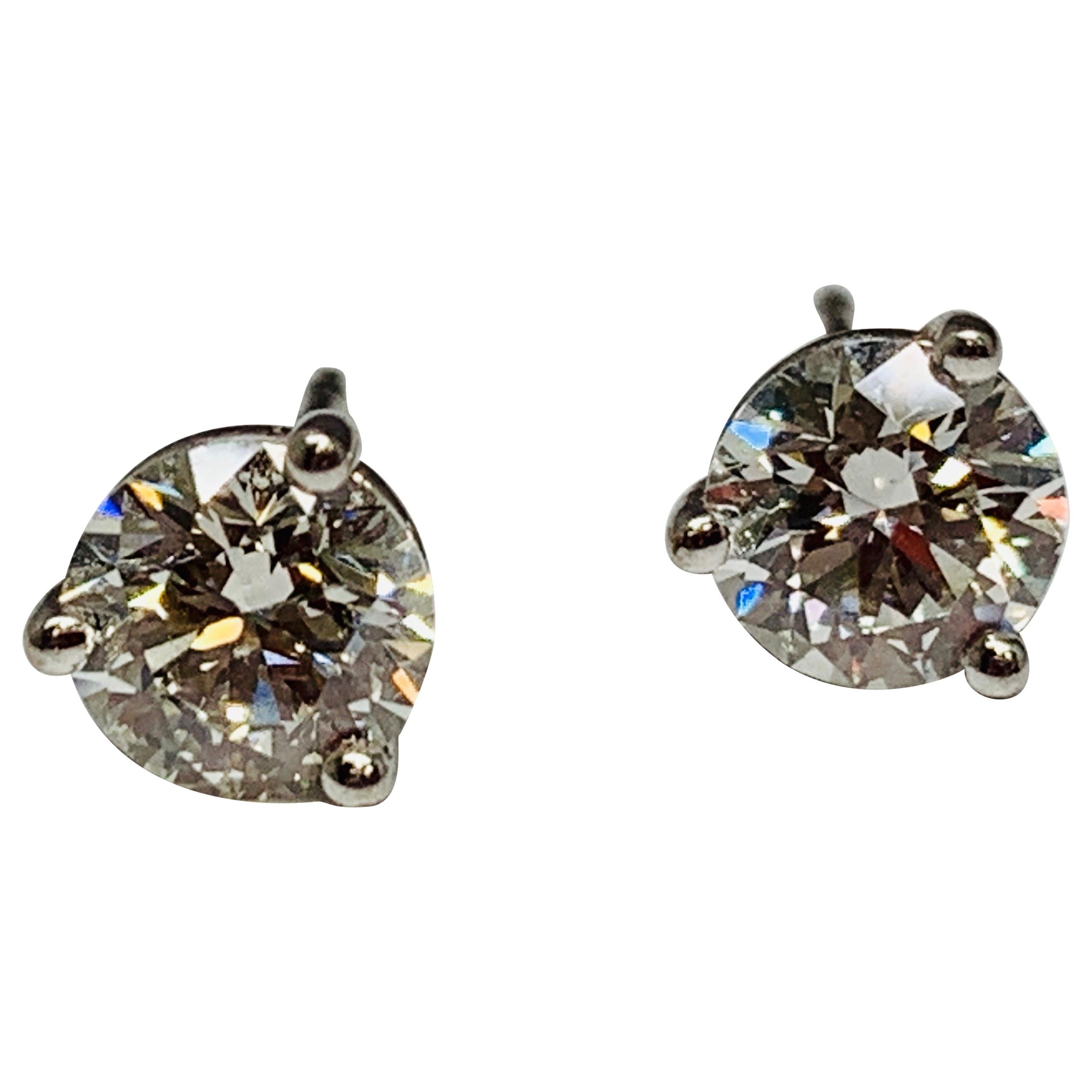 Hearts on Fire 18 Karat White Gold 1.50 Carat Total Weight Diamond Stud Earrings For Sale