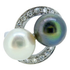 Retro French Design Akoya Grey and Cream Pearl Diamond Cross Over Twist Ring