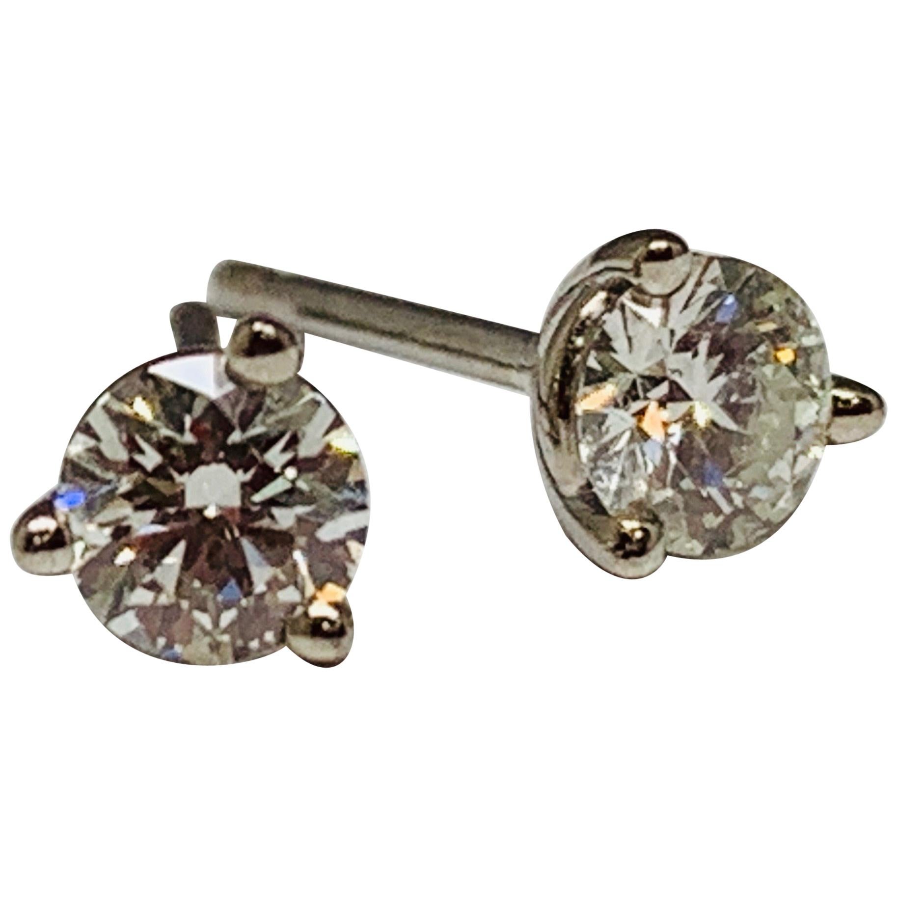 Hearts on Fire 0.47 Carat Total Weight Round Diamond Stud Earrings For Sale