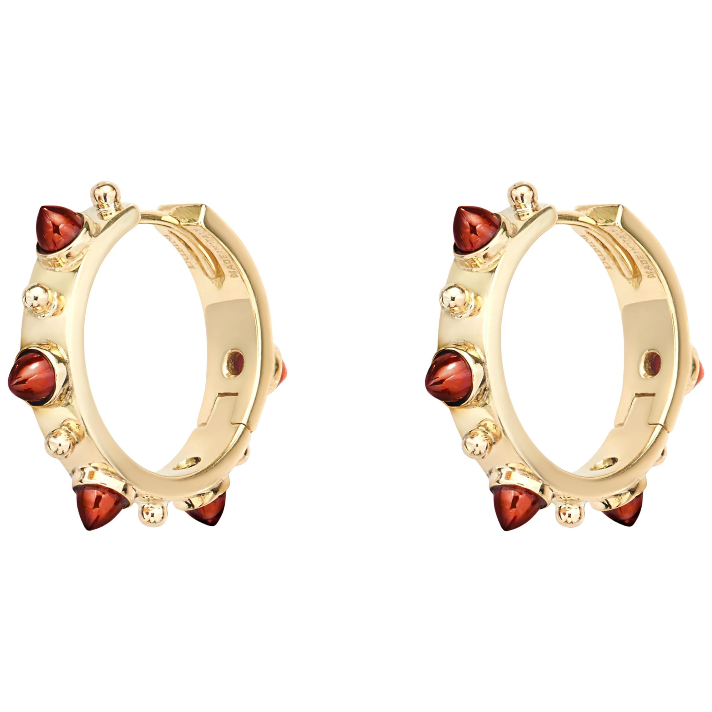 Dubini Punta di Diamante Cabochon Garnet 18 Karat Gold Small Hoop Earrings For Sale