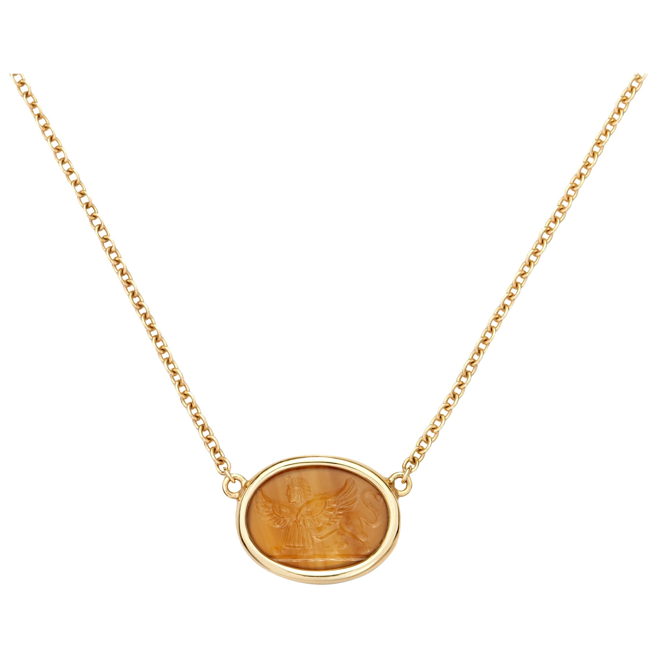 Dubini Halskette aus 18 Karat Gelbgold mit Sphinx-Achat-Intaglio im Angebot