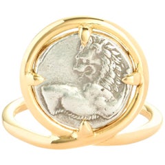 Dubini, bague Chersonesos en or jaune 18 carats avec pièce d'argent authentique ancienne en forme de lion