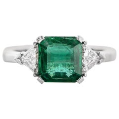 Natural Unheated 2.47 Carat White Diamond 18 Karat White Gold Emerald Ring