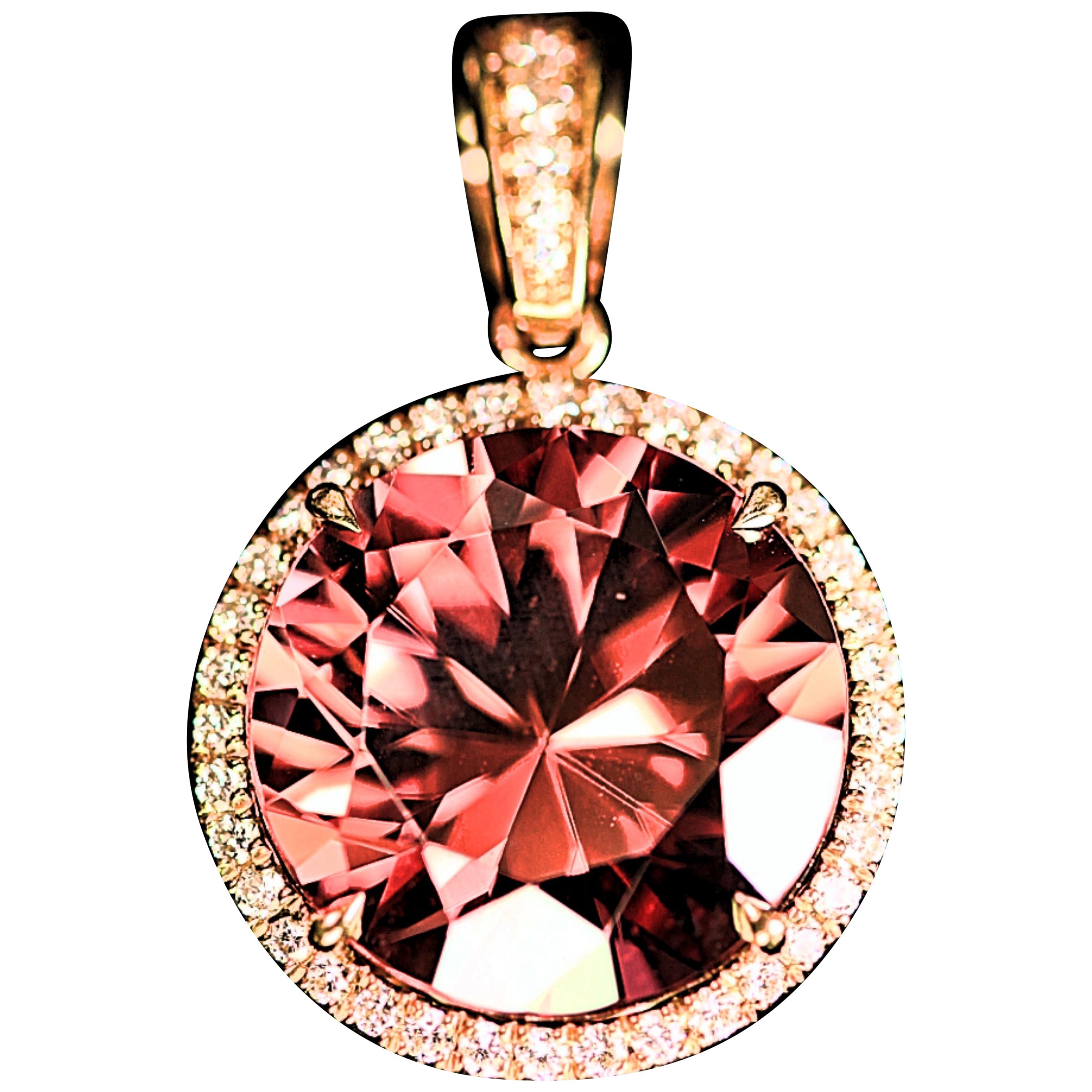 Malayan Zircon 17 Carats and Diamond Pendant 18 Karat Yellow Gold For Sale