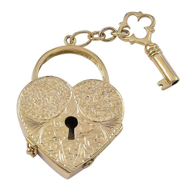 Grand médaillon ancien en or 6 pièces « Key to My Heart » avec clé en forme de cœur