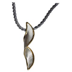 Yianni Creations Pendentif en forme de spirale en argent fin et or 24 carats bicolore