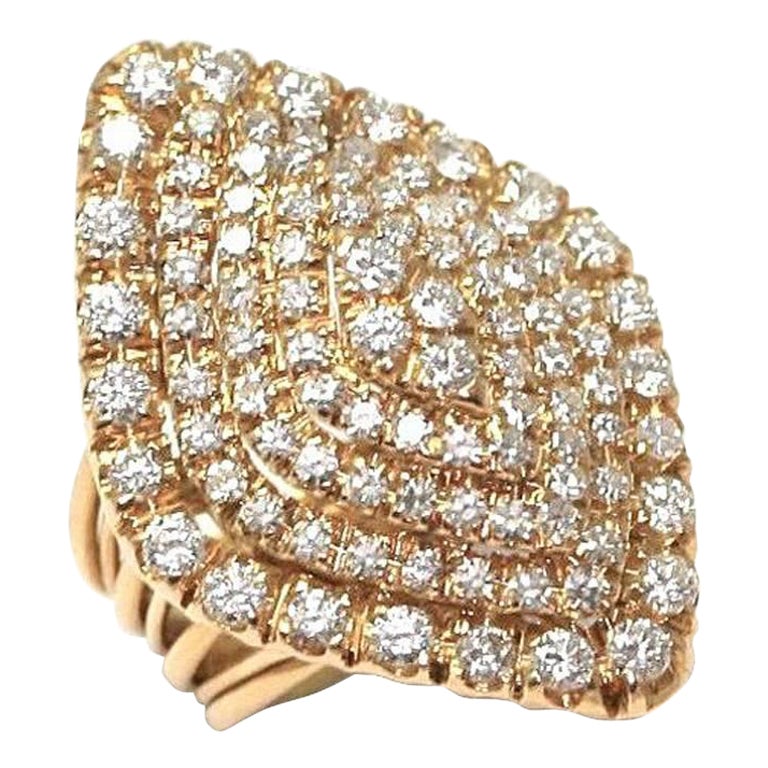 Late 20th Century French 5 Carats Diamond 18k Yellow Gold Cocktail Ring For Sale