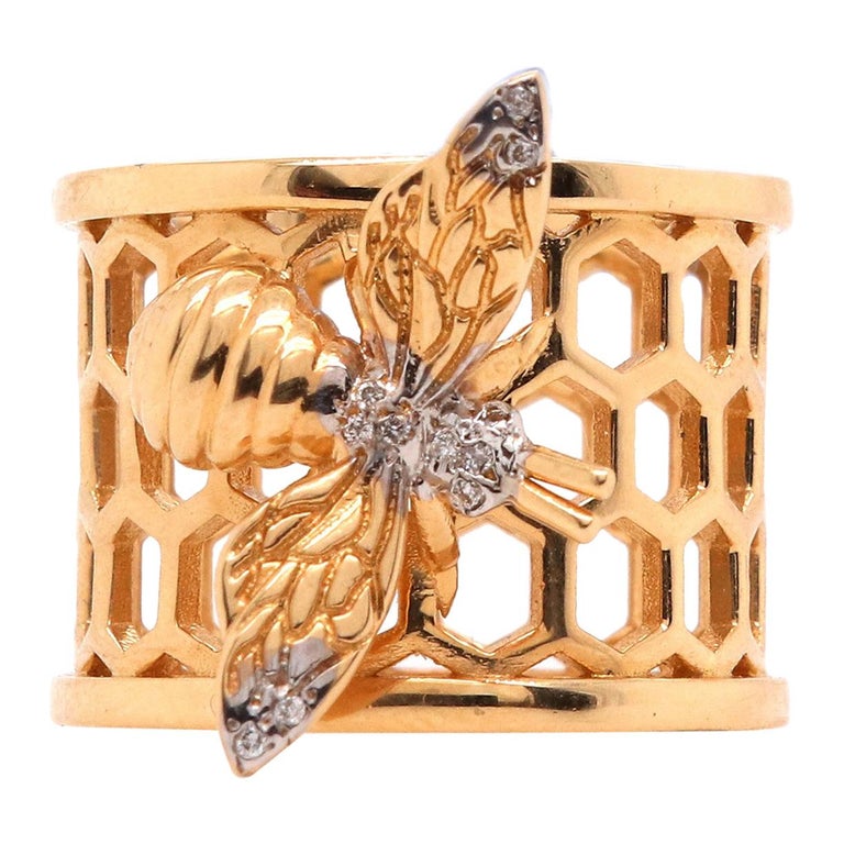 14 Karat Gold Bumble Bee and Diamond Ring For Sale at 1stdibs