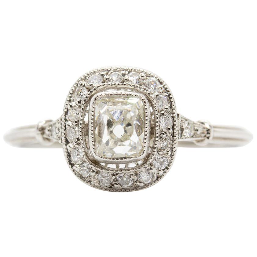 Exquisite Platinum Diamonds Ring