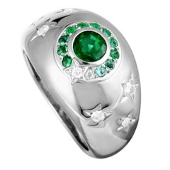 Chanel Comète 18 Karat White Gold Diamond and Emerald Ring