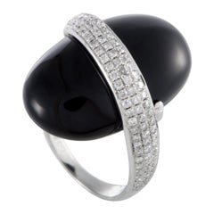 18 Karat White Gold Diamond Pave and Oval Onyx Ring