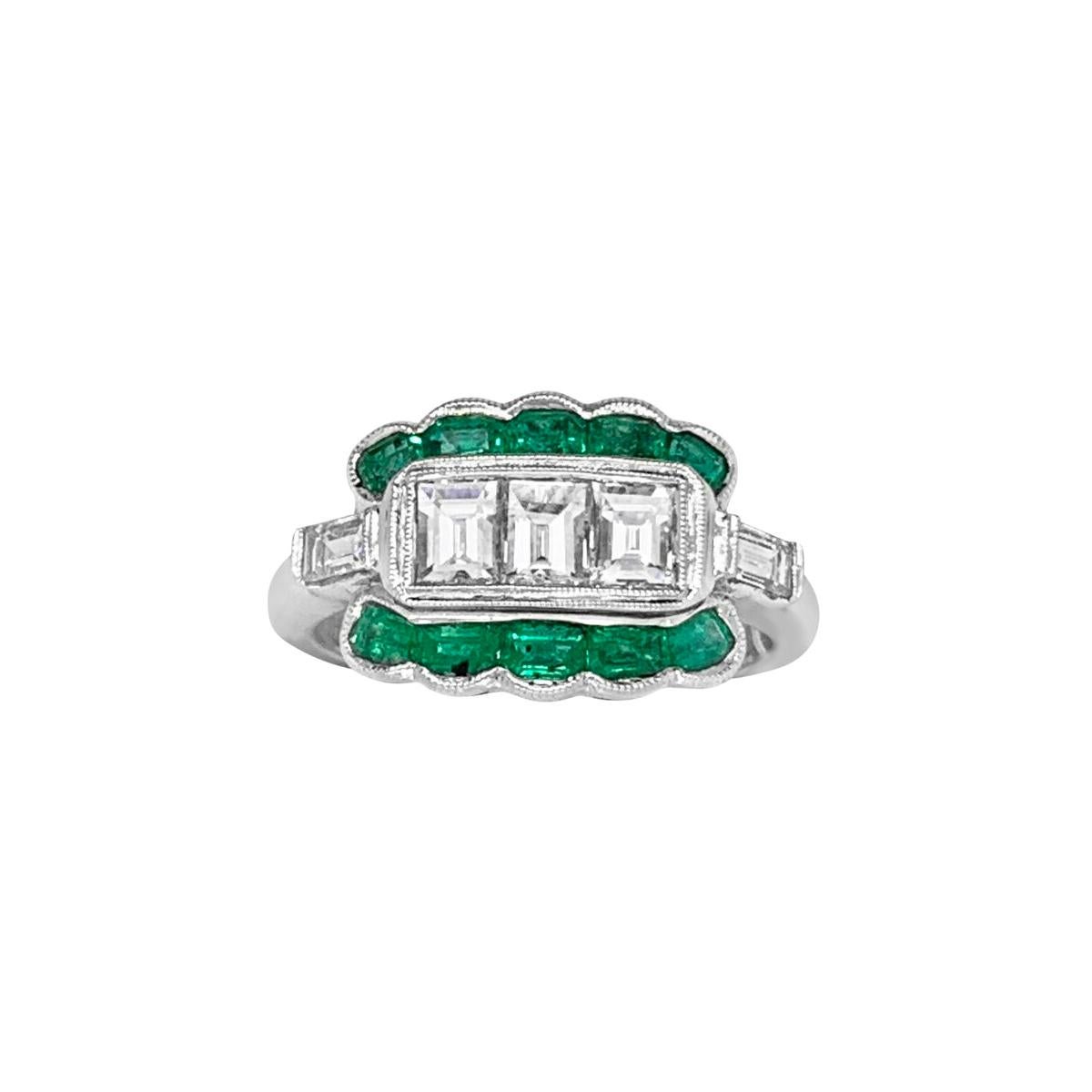 18 Karat White Gold 1.10 Carat Emerald and Diamond Ring For Sale