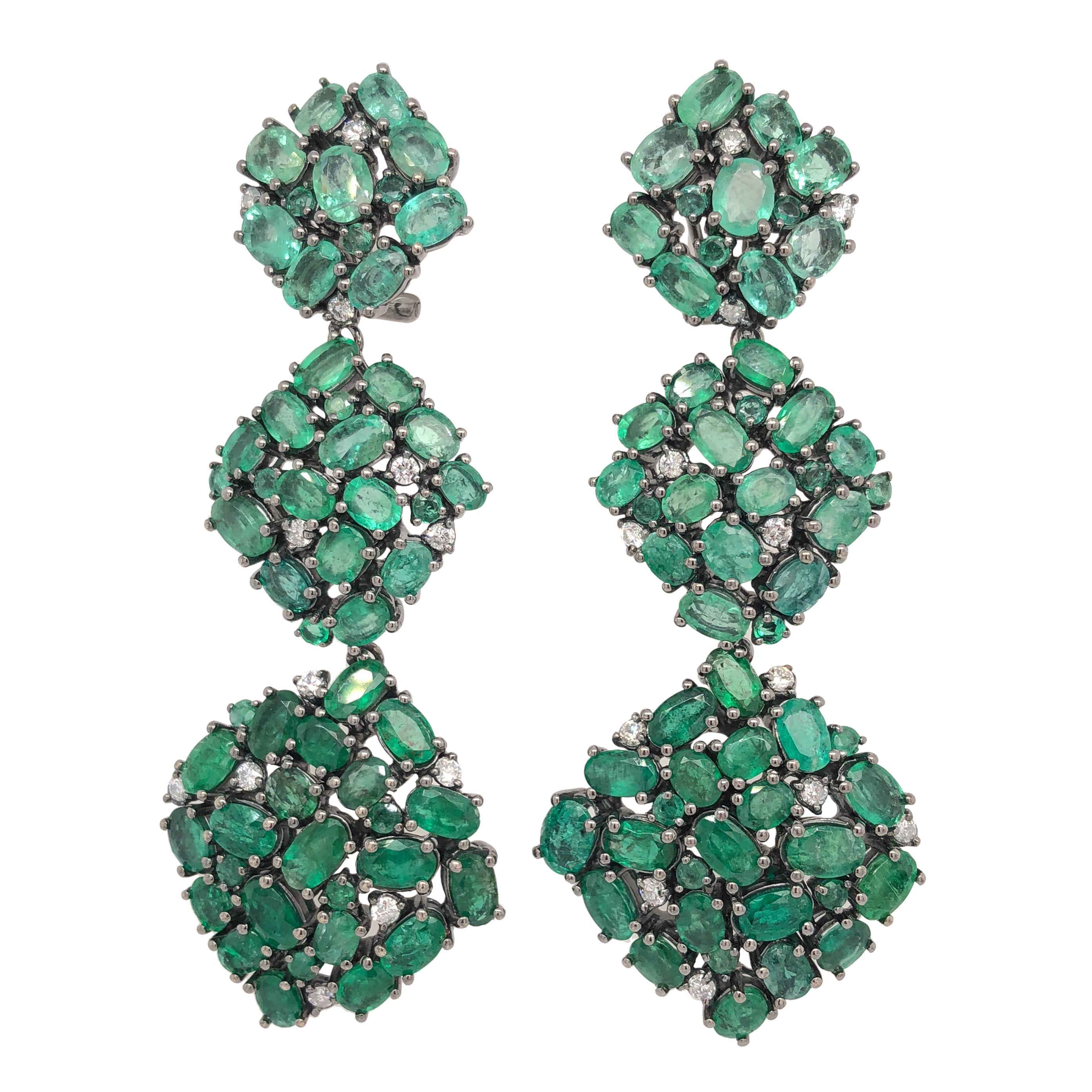 Ruchi New York Gradient Emerald and Diamond Drop Chandelier Earrings For Sale