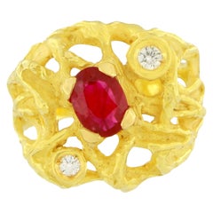 Sacchi Oval Ruby and Diamonds Gemstone 18 Karat Yellow Gold Magma Cocktail Ring