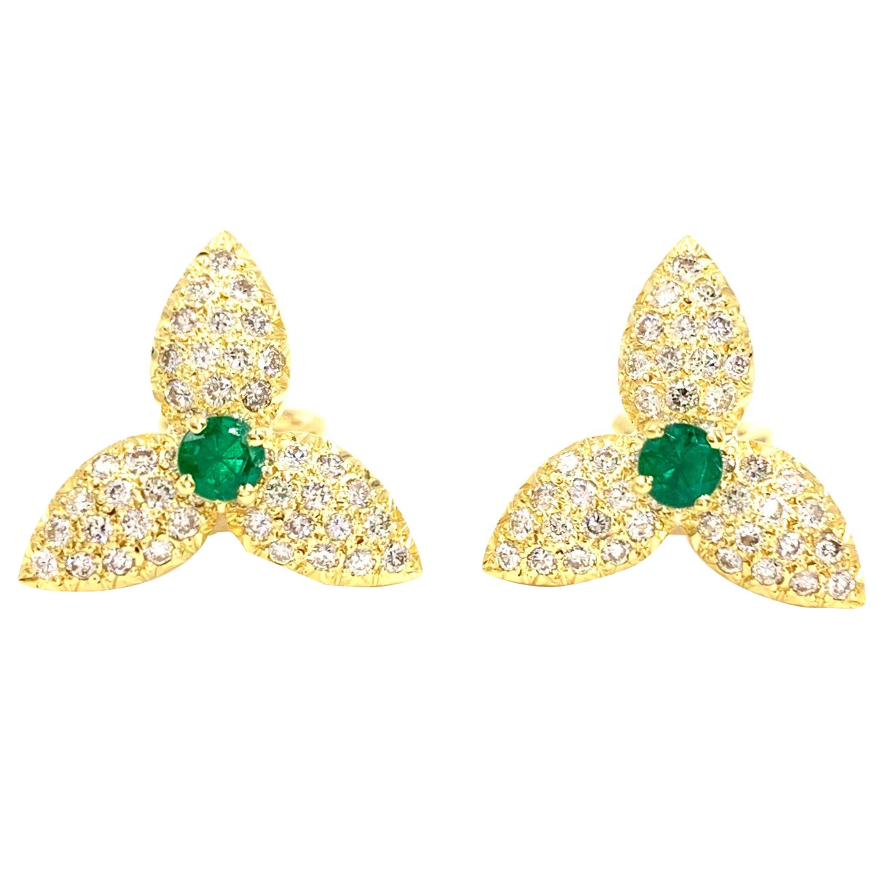 18 Karat Diamond and Emerald Floral Earrings For Sale