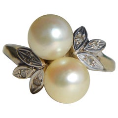 Vintage Moi Et Toi Pearl Diamond 14 Karat White Gold Cocktail Ring