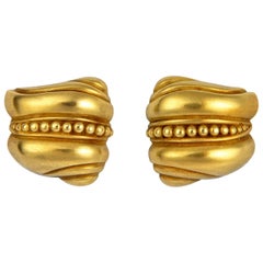 Kieselstein-Cord Classic Gold Wing Earrings