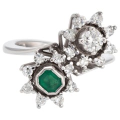 Vintage Moi et Toi Diamond Emerald Ring Flowers 18 Karat Gold Fine Jewelry Pinky