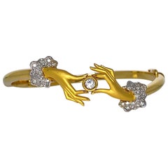 Carrera y Carrera 18 Karat Gold Hands Bracelet with .78 Carat Diamond Cuffs