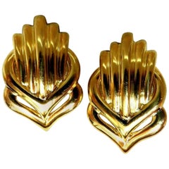 Retro Emblem Shell Statement Clip-Ohrringe aus Gold 18 Karat Omega