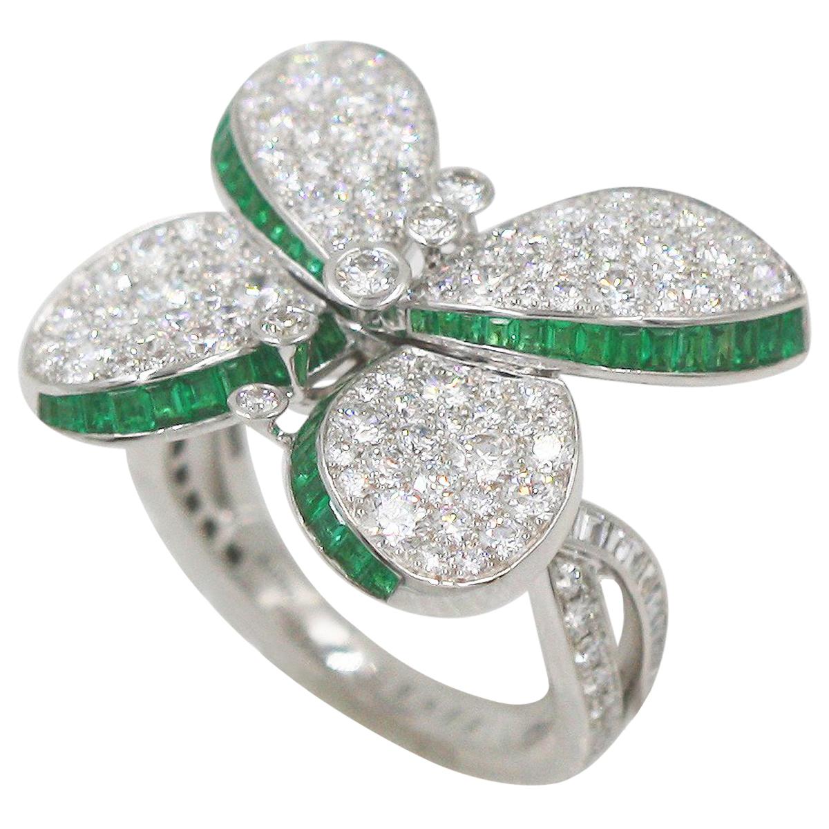 Graff Prince Butterfly with Emeralds and Write Round Diamonds Ring For Sale