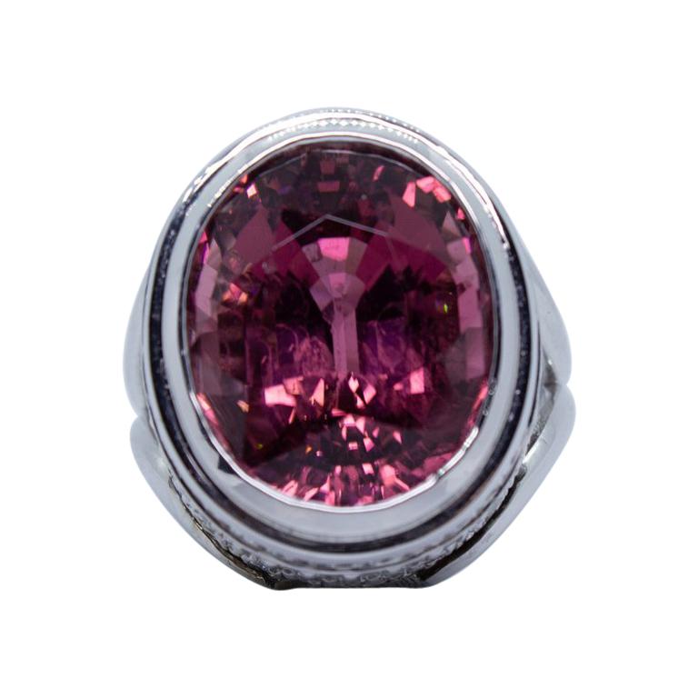 Estate 18 Karat White Gold 5.00 Carat Pink Tourmaline and Diamond Fashion Ring For Sale