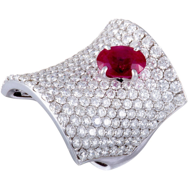 Stefan Hafner Diamond Pave and Ruby 18K White Gold Curved Ring Size 7.5 For Sale