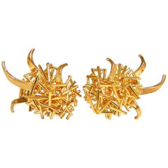 Clips d'oreilles modernes en forme de bâton fusionné flamboyant en or 18 carats, faits à la main