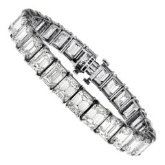 Bracelet tennis en diamant taille émeraude certifié GIA de 56::62 carats