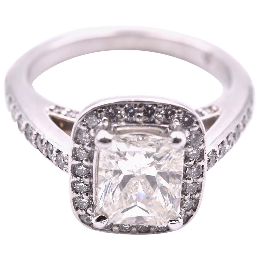 14 Karat White Gold 1.40 Carat Diamond Engagement Ring