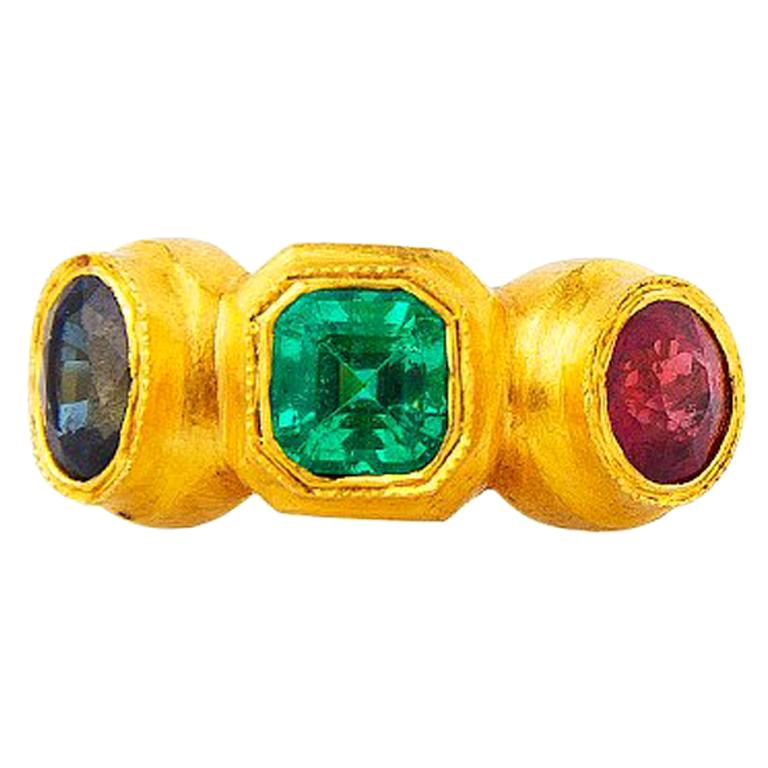 24 Karat Gold Handcrafted Roman Style Emerald Ruby and Sapphire Three-Stone Ring For Sale