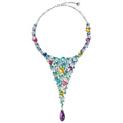 Collier en or blanc, diamants blancs, émeraude, saphir, améthyste, topaze et tanzanite 