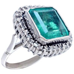 15 Carat Art Deco Style Fine Colombian Emerald Diamond Ring 18 Karat