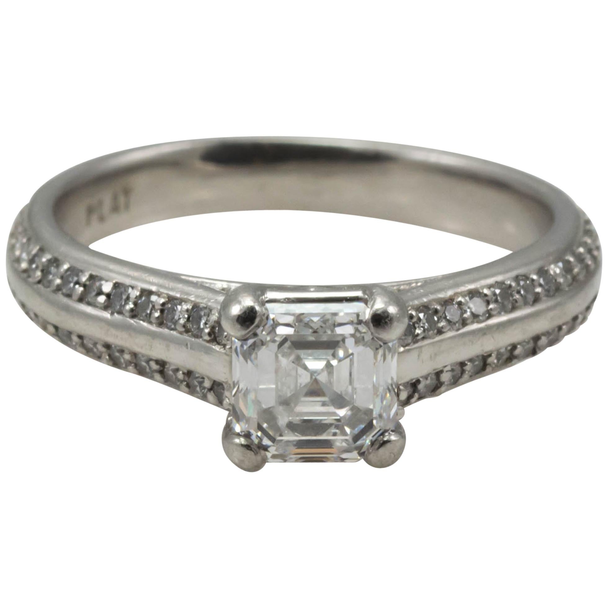 Bague pour femme en platine avec diamant taille Asscher de 1,31 carat de poids total, certifié GIA