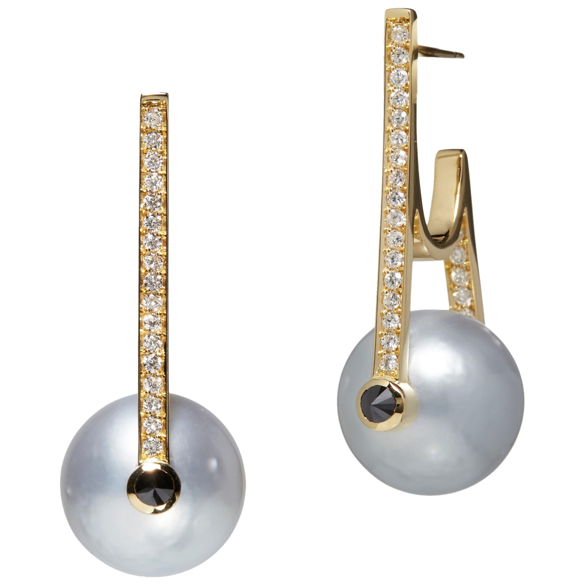 Ara Vartanian Pearl Earring in 18k Yellow Gold For Sale