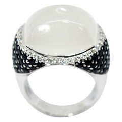 Used Pradera 18kt white gold Ring w/ Black & white  Dimonds & central 12ct Moon Stone