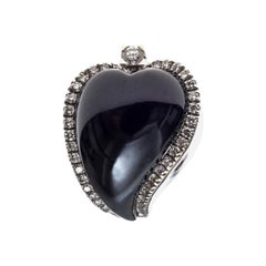 Retro Heart Onyx Cabochon Diamond White Gold Cocktail Ring