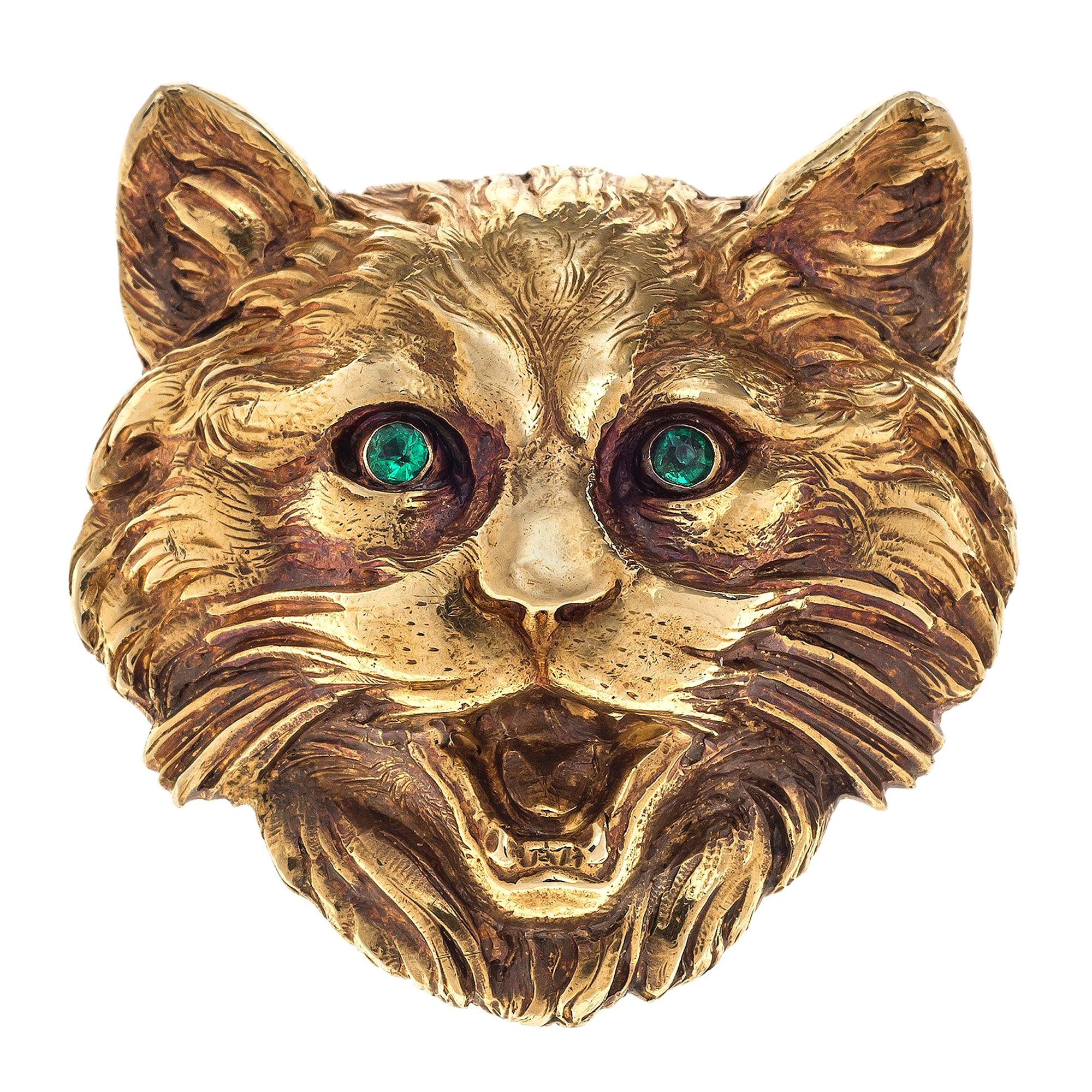 Antique 18 Karat Cat Beauty and the Beast Emerald Eyes Gold Brooch France 1880 For Sale