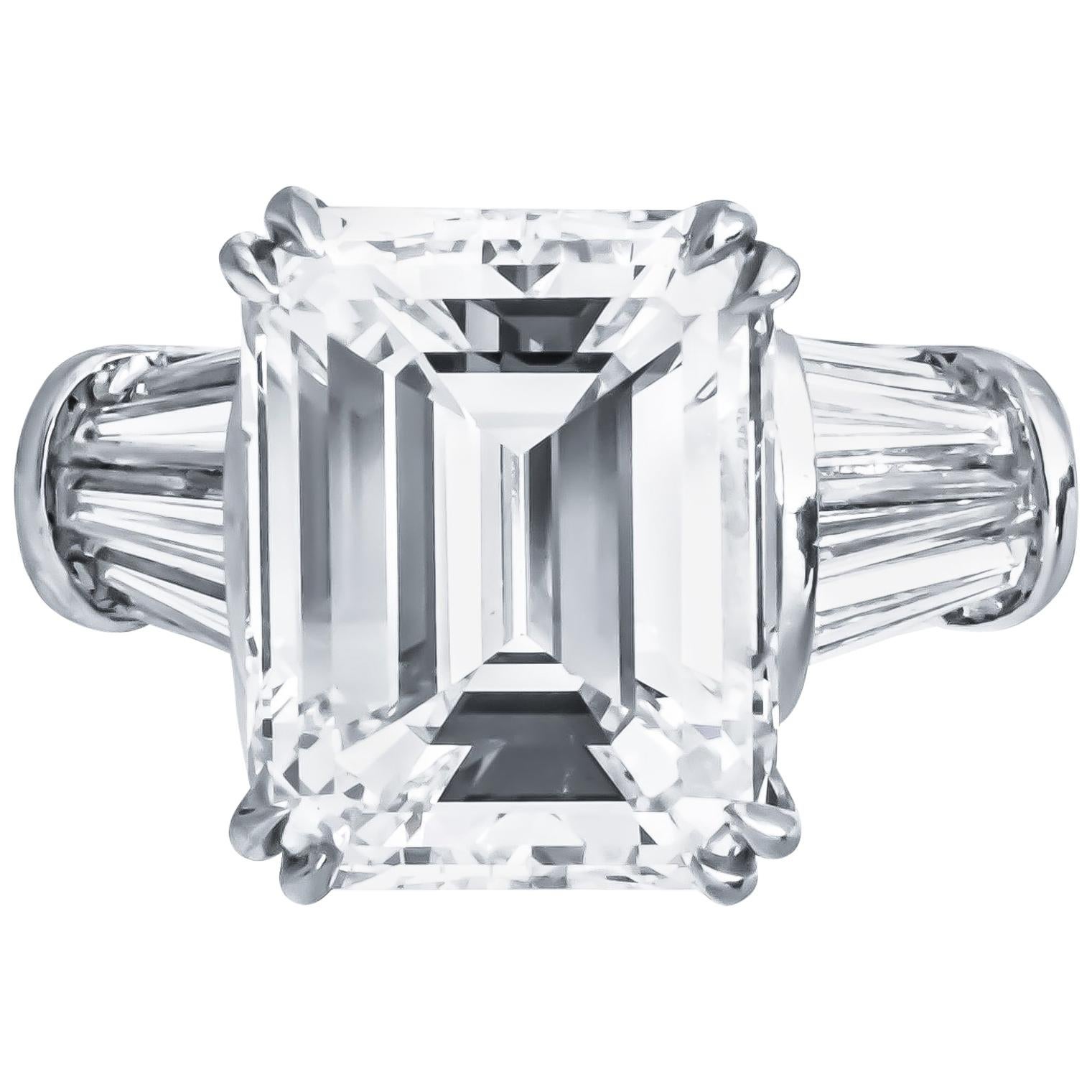 8.97 Carat Emerald Cut GIA G VS2 Diamond Ring Platinum For Sale