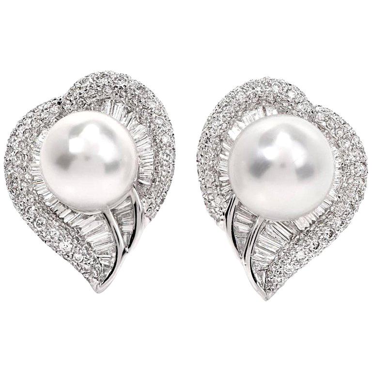 Diamond South Sea Pearl 18 Karat Gold Heart Cluster Clip-On Earrings