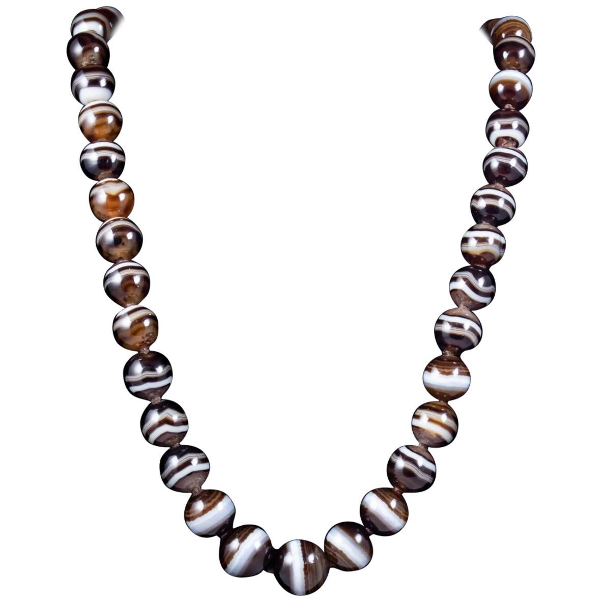 Antique Victorian Bullseye Agate Bead Necklace, circa 1900 For Sale